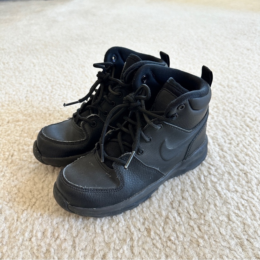 Nike Kids Black Boots size 13C